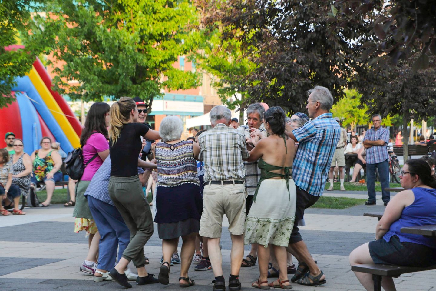 Veillée de danse extérieure à Joliette